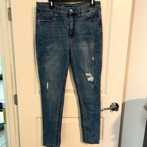 Seven7 Distressed Jeans